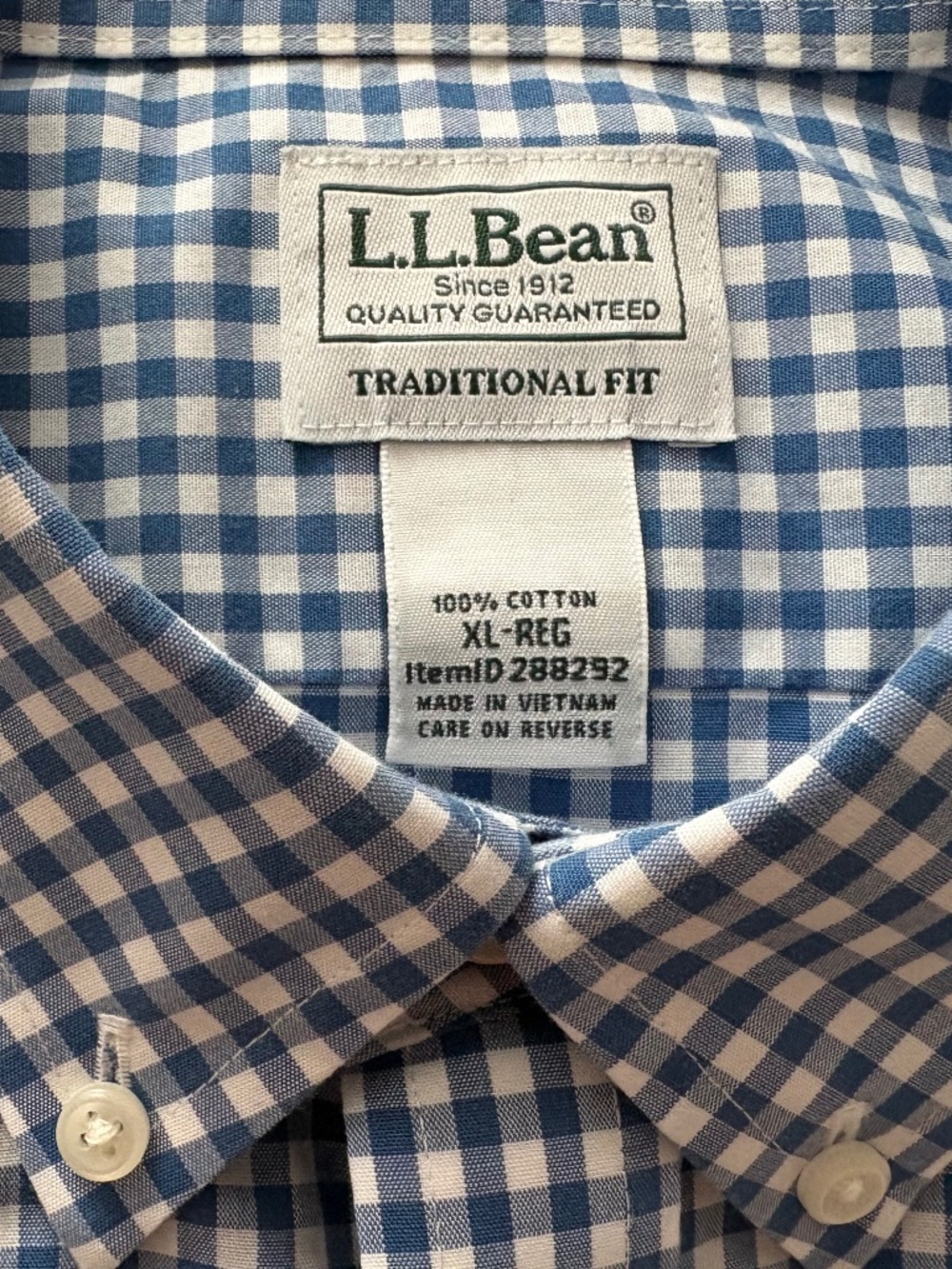 Men’s Traditional Fit Wrinkle-Resistant Check Shirt – Blue and white small check